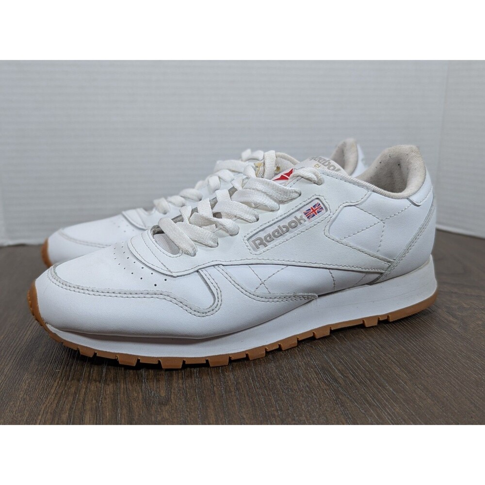 Reebok Classic Sneakers Womens 8 White Leather Gum Shoes Running Walking